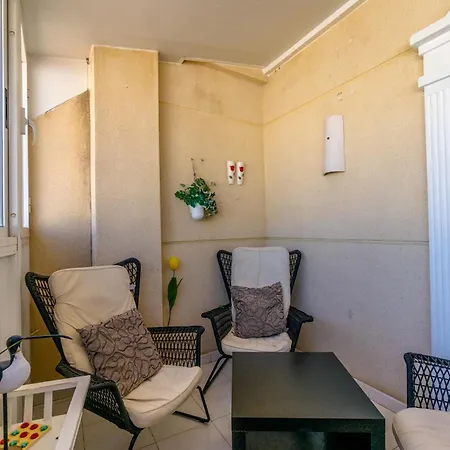 Amplio ático De 2 En El Centro * Torrevieja